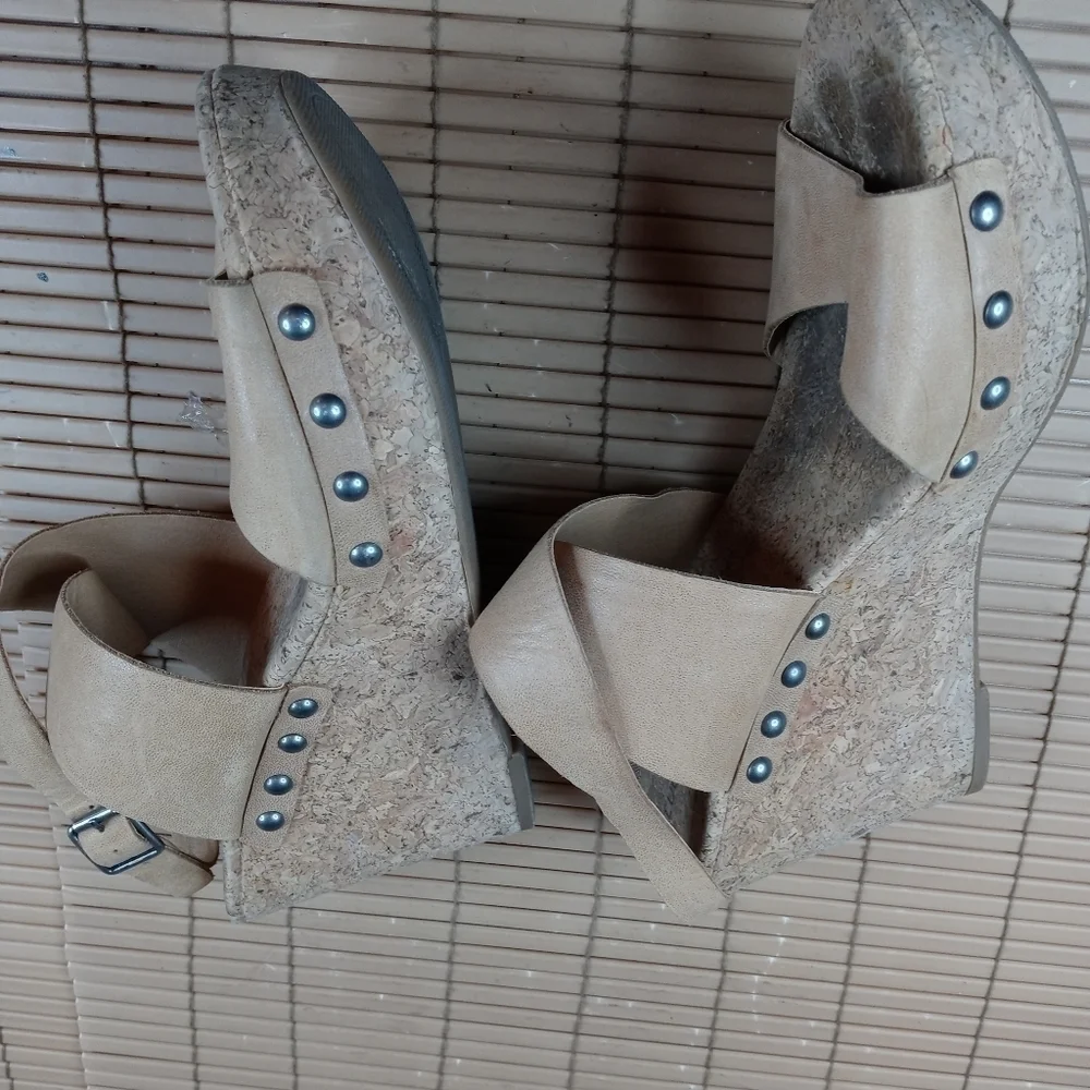 Lucky Brand women's cork platform wedge 4